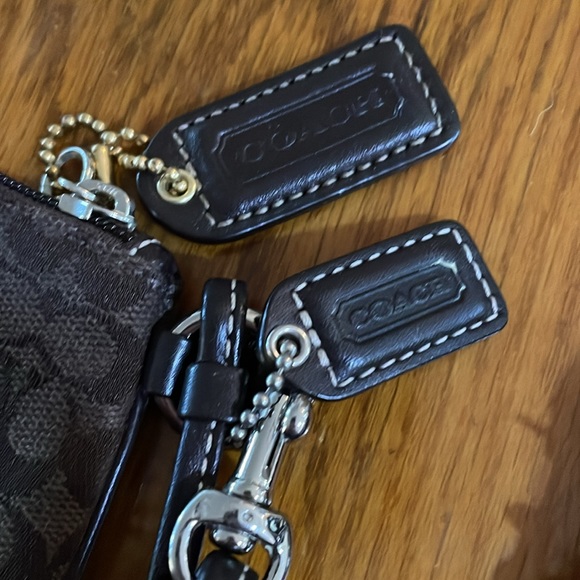 2 Wristlet Perfect for Credits Cards or Change - Picture 2 of 10